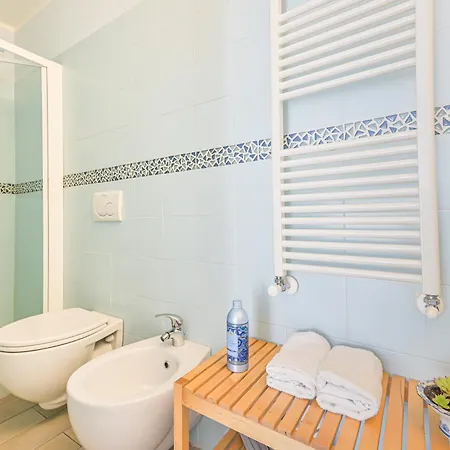 Linus By Breathe Liguria Bed and breakfast 4*